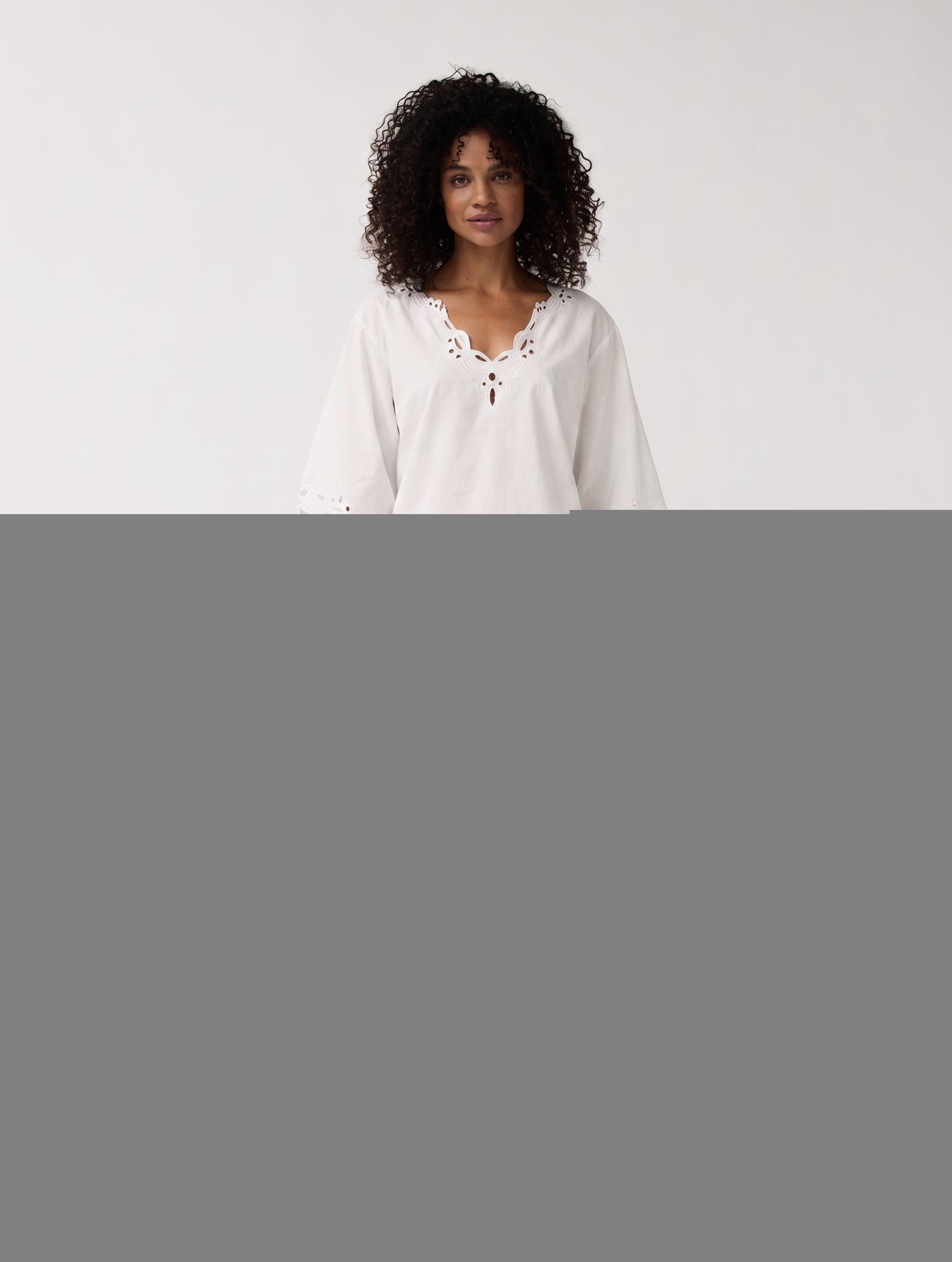 Top Aila | Very white